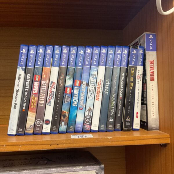 PlayStation 4 games lot including Lego Jurassic World and The Division.