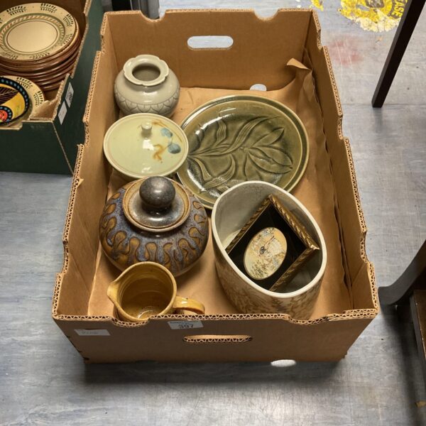 Tray of mixed studio pottery including Koch and G&C ceramics.