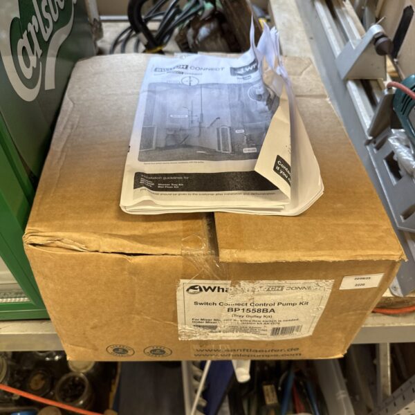 Whale Switch Connect Pump Kit in original packaging.