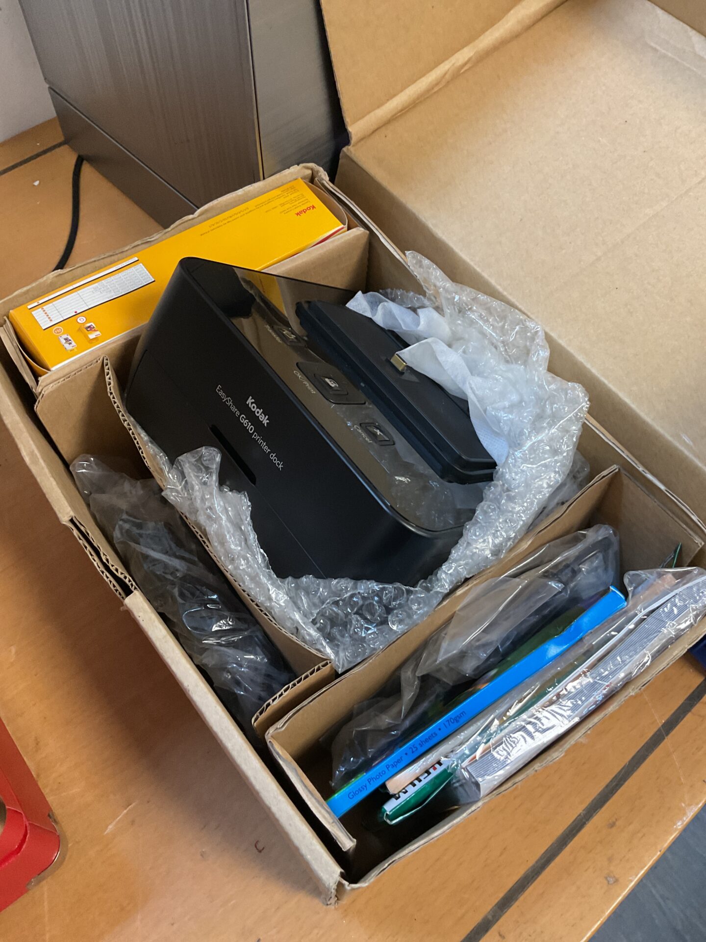 213 Kodak g610 photo printer camera dock