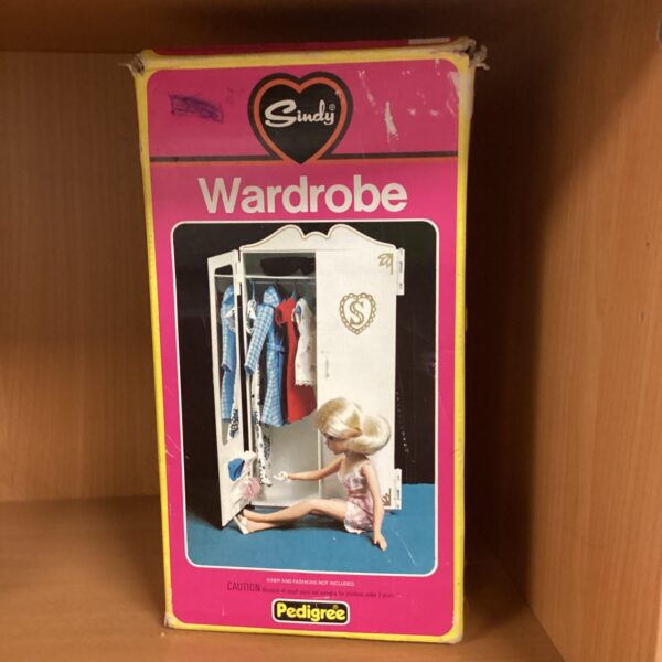 Vintage Pedigree Sindy wardrobe in good condition.