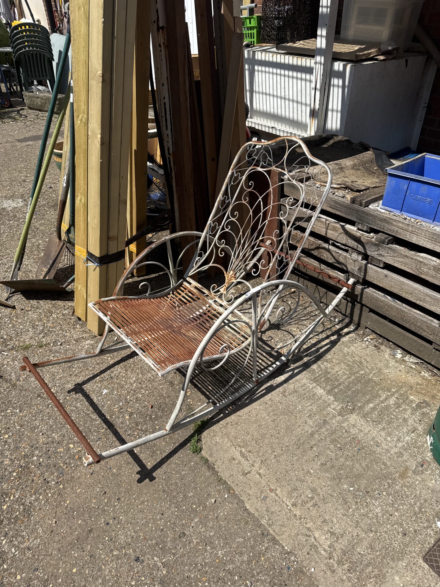 902 Vintage metal garden rocking chair