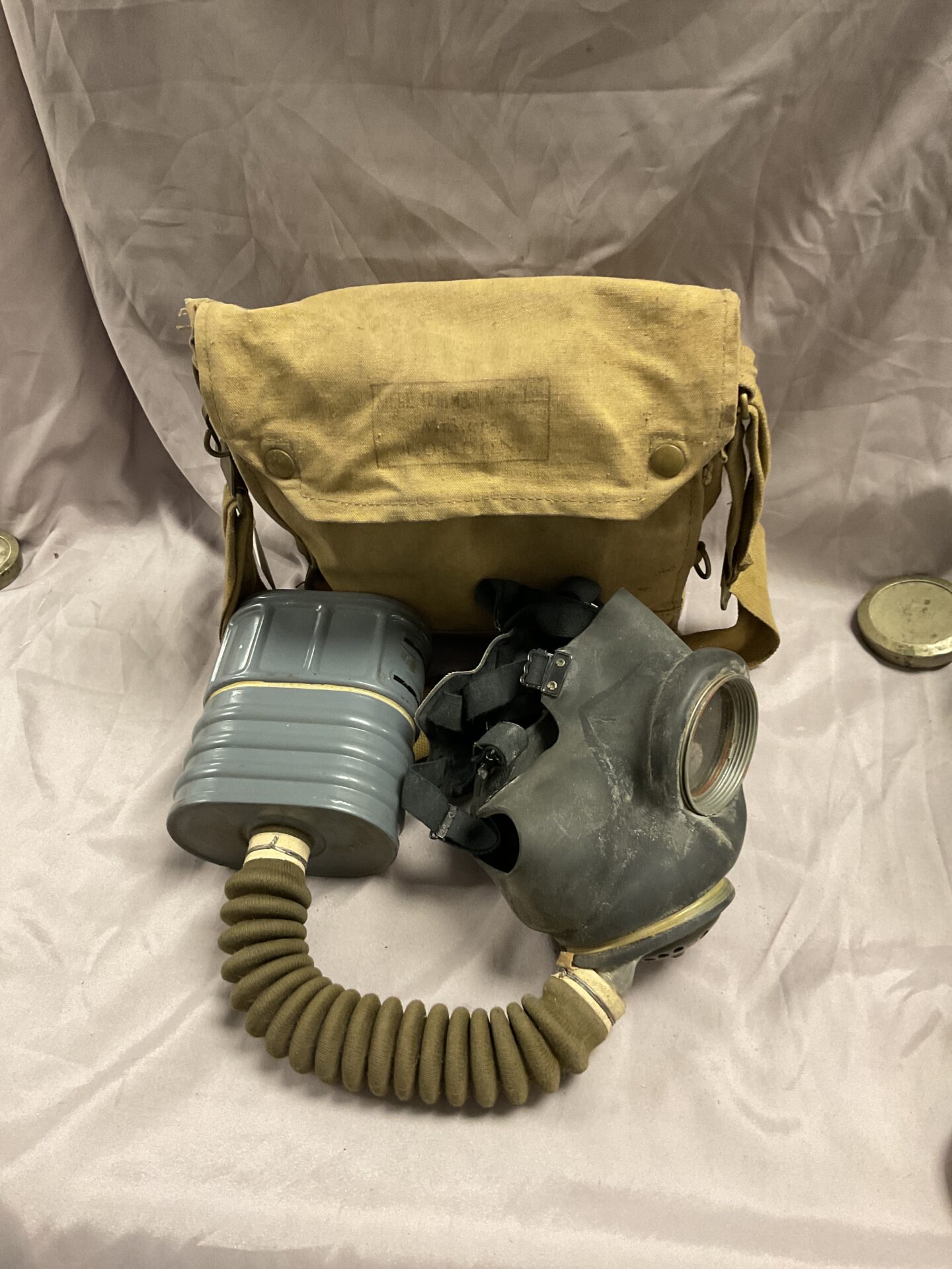 738 Ww2 1941 1942 Private purchase Officers Gas mask Bag marked Siebe gorman