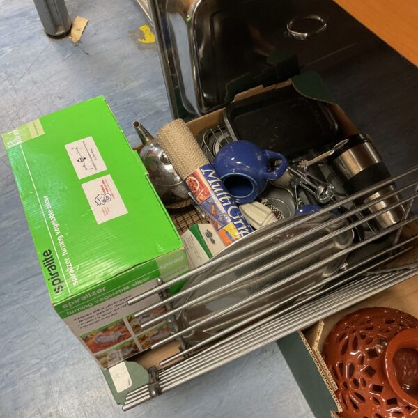 Spiralizer and kitchenware lot with various tools.