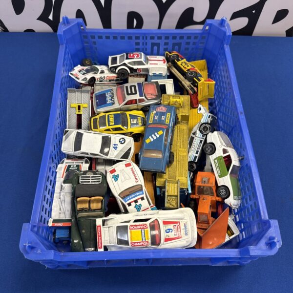 Tray of assorted diecast cars, including Corgi models.