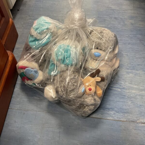 Mixed lot of Me to You Tatty Teddy bears in plastic bag.