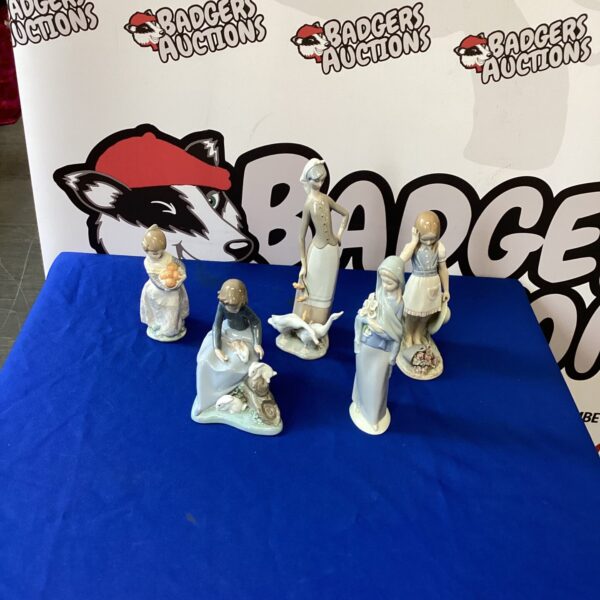 Vintage Landro porcelain figurines depicting various animals.