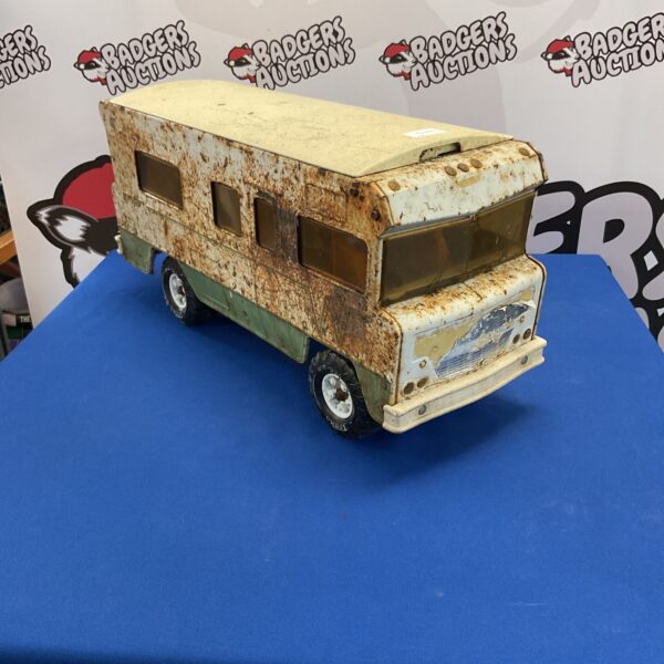 Vintage Tonka Winnerbago motorhome, classic metal toy camper.