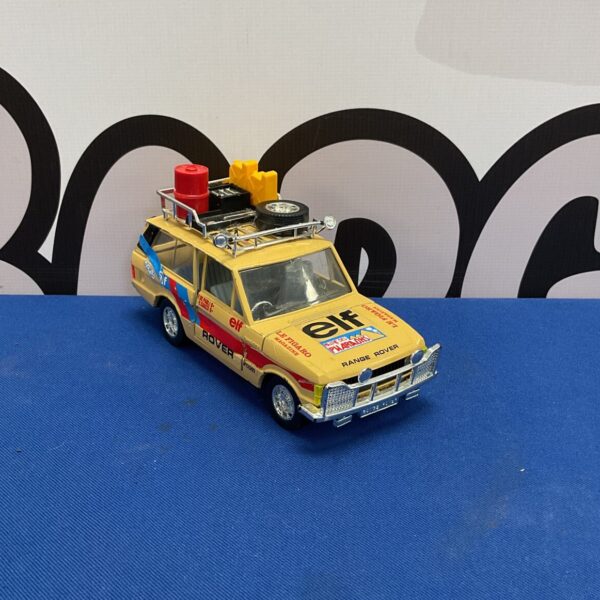 Vintage Burago 1/25 scale Range Rover diecast model.