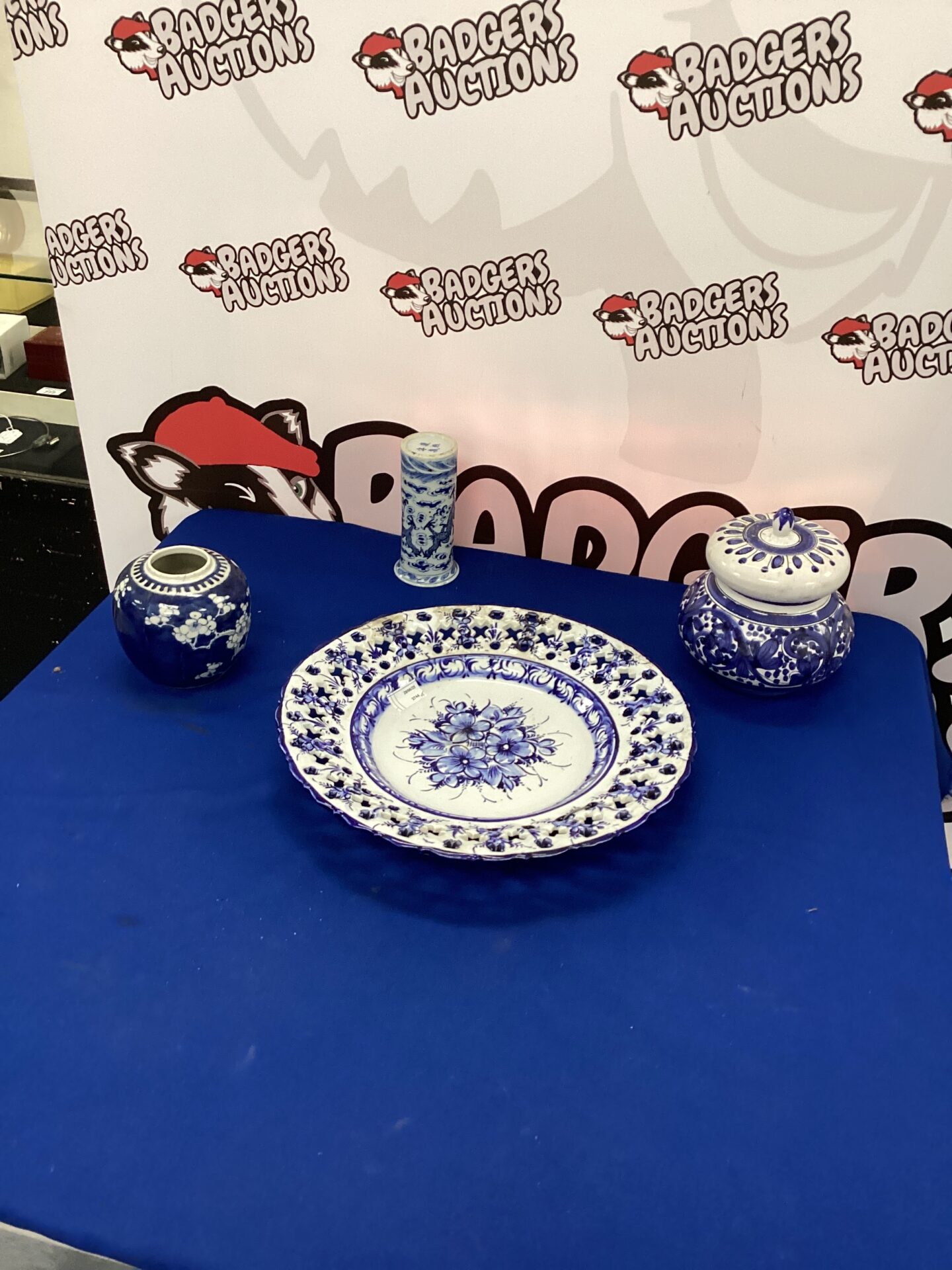 310 Selection of blue china inc Vase