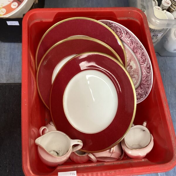Mixed china lot with Coalport porcelain pieces on display.
