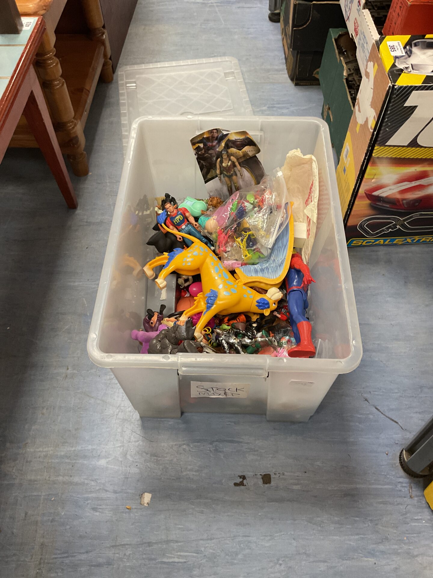 370 Box of mixed action figures inc batman, hasbro and star wars