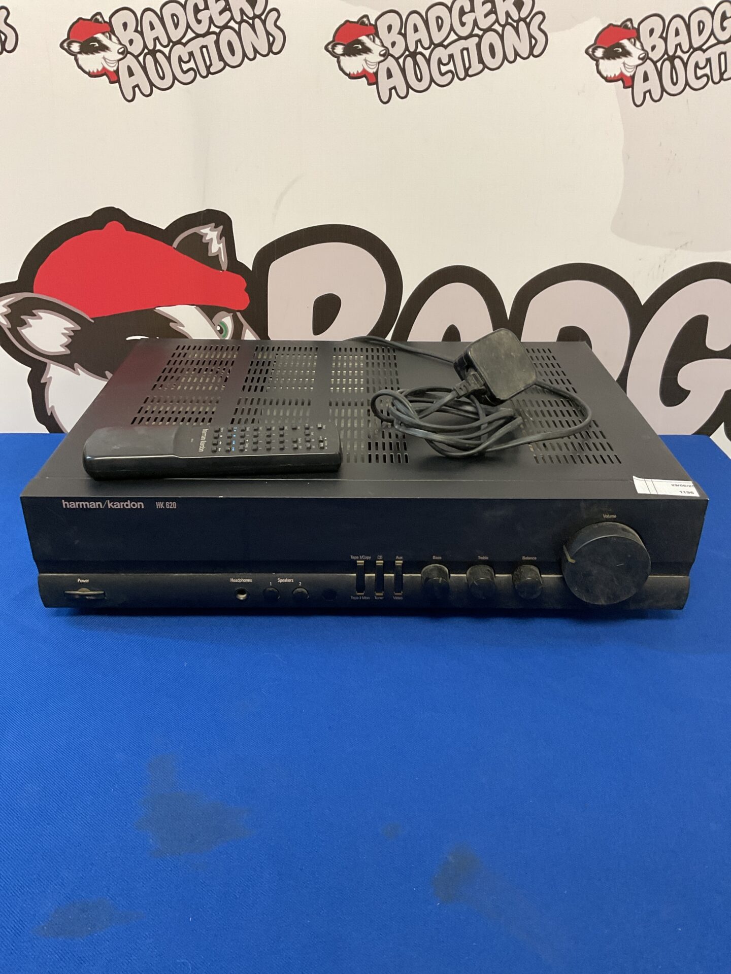 129 Harman kardon hk 620 amplifier with remote