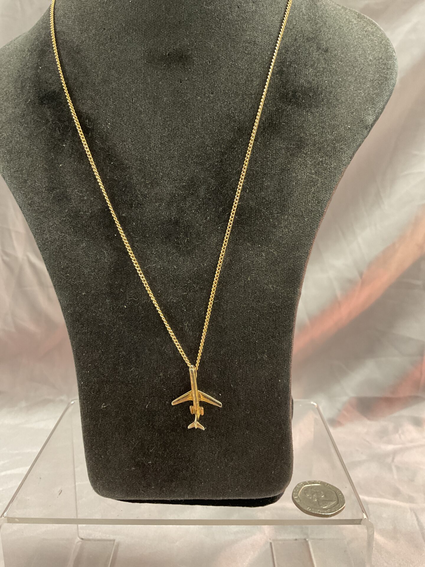 766 vintage VC 10 airline pendant necklace circa 1970