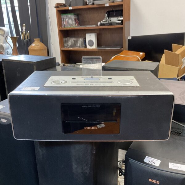 Vintage Philips DTB855 docking music system with CD player and radio.