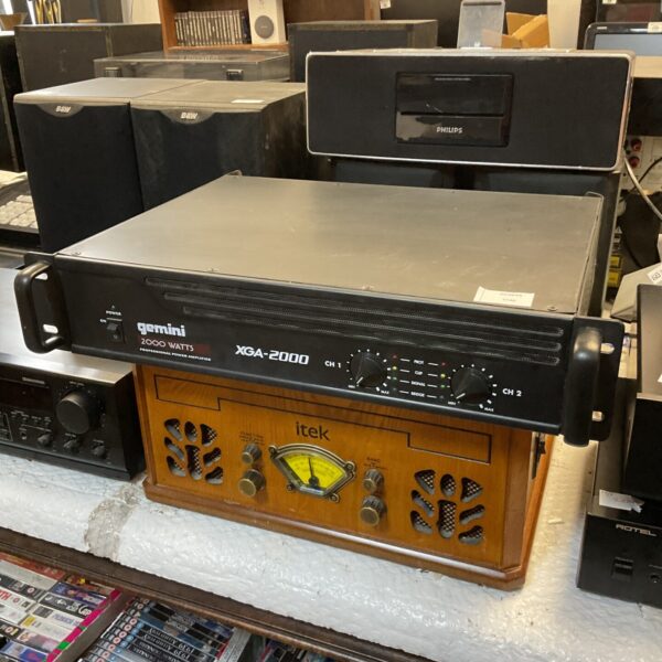 Vintage Gemini XGA-2000 amplifier for stereo audio systems.