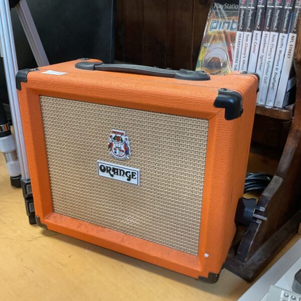 Orange Crush 20L guitar amplifier, a solid state practice amp.