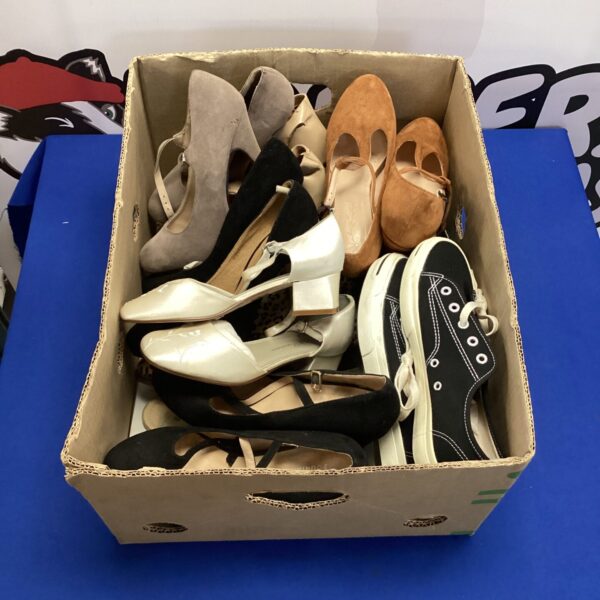 Mixed lot of ladies shoes and heels for sale.