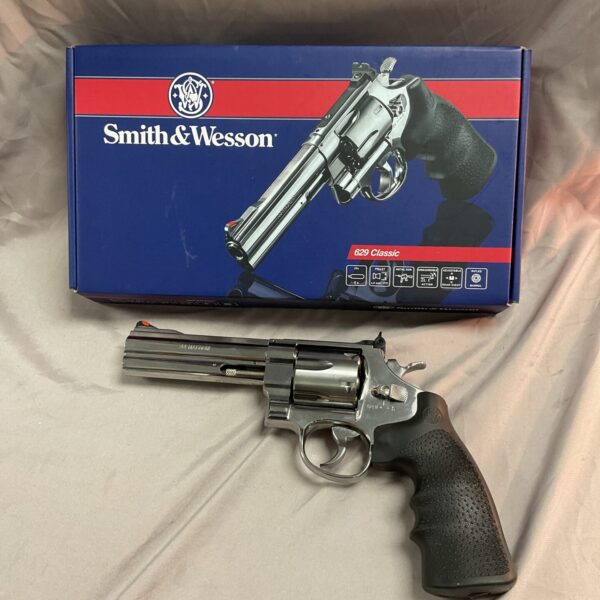 Smith and Wesson 629 Classic CO2 air pistol in original box.