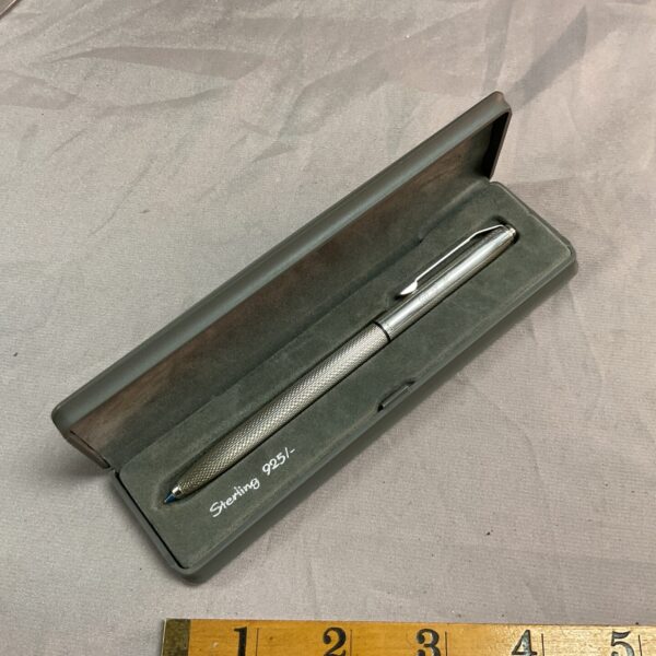 Hallmarked 925 sterling silver biro pen in presentation case.