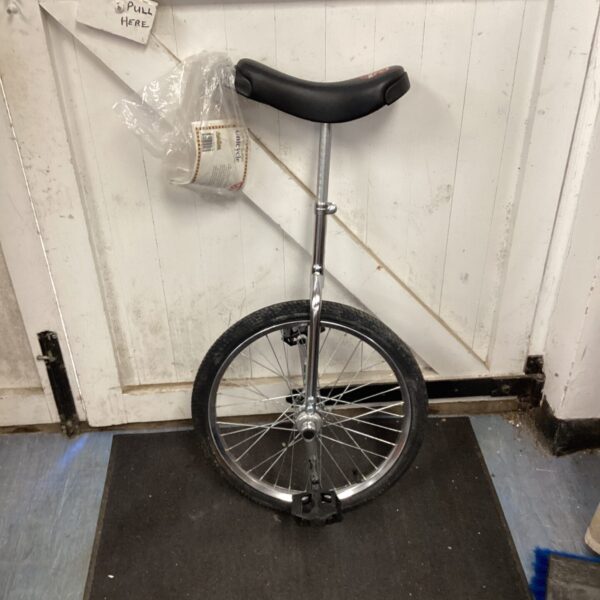 Vintage Diamondback unicycle in good condition for its age.