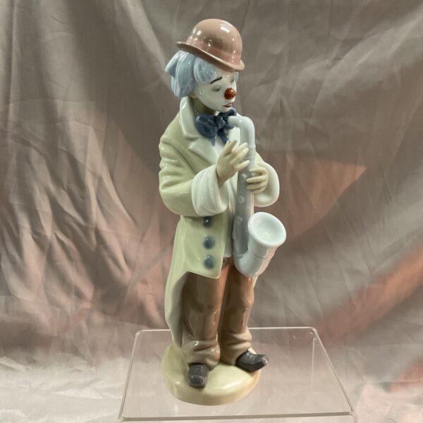 lladro clown saxophone 9” figure