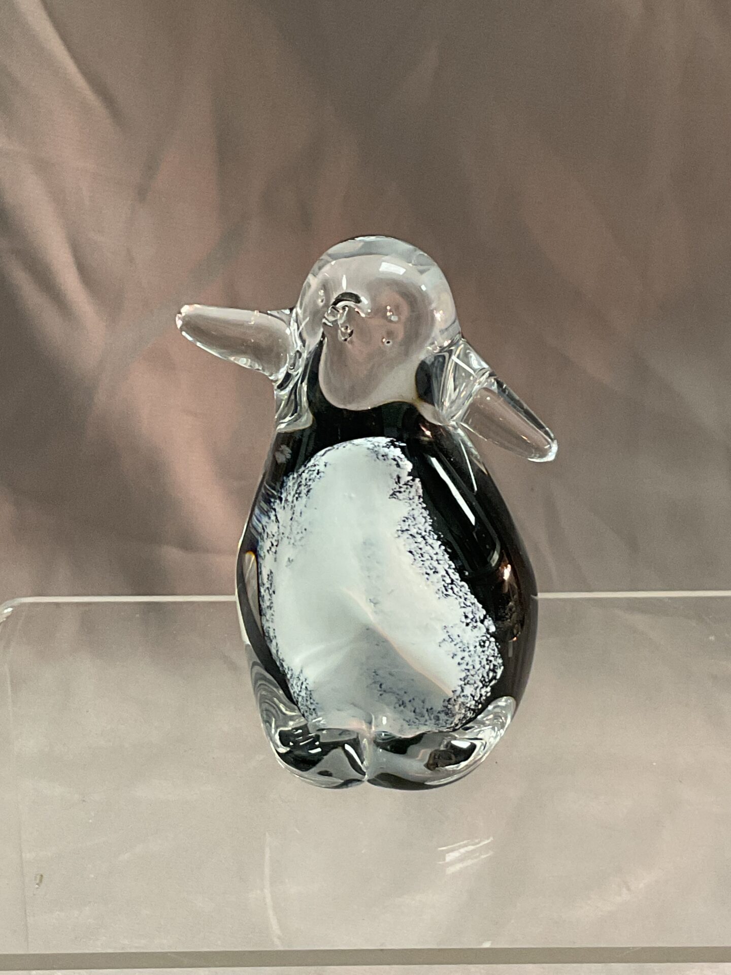 822 3” Waterford Crystal penguin paperweight