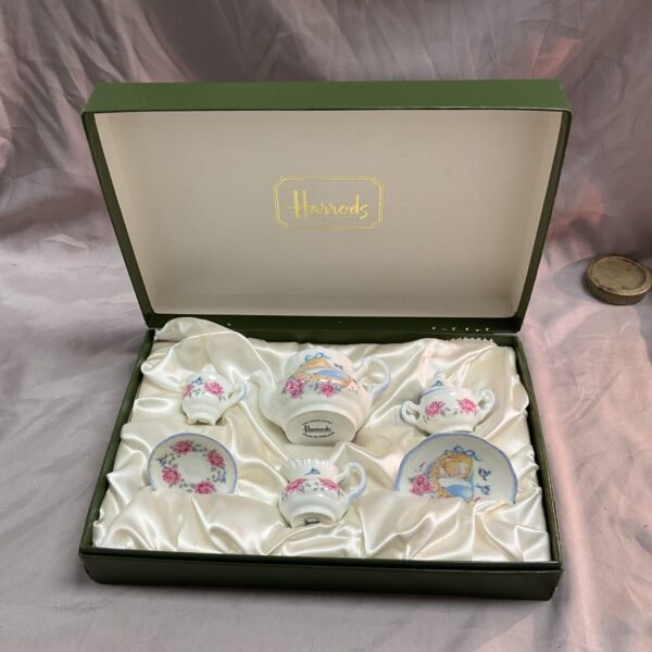 Harrods Knightsbridge child’s tea set presented in its original box.