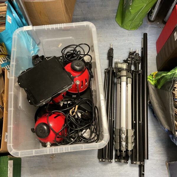 Lot of three spotlights with tripods for stage or studio use.