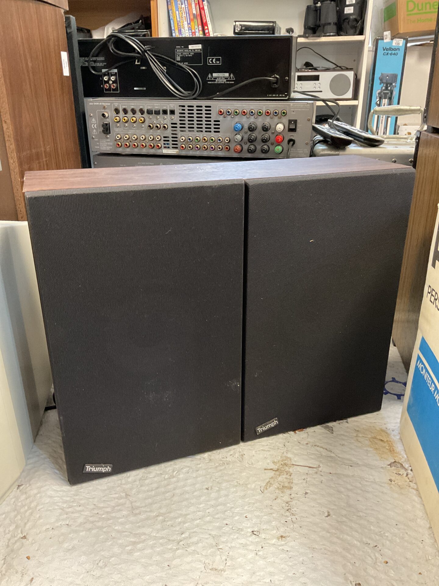 137 Vintage triumph ls100d speakers