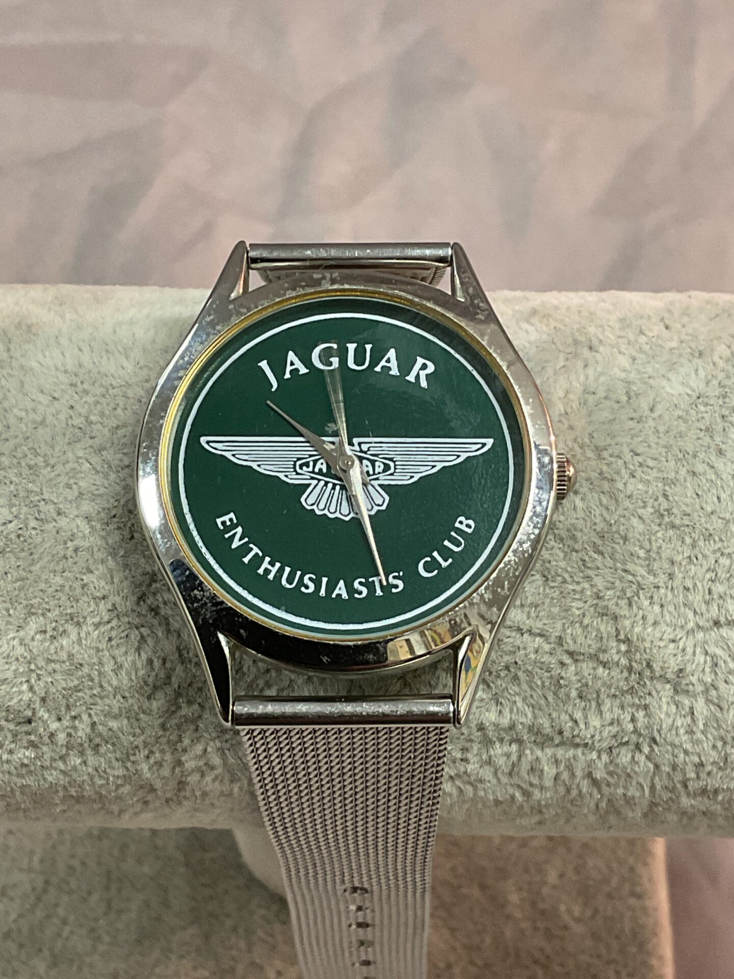 781 jaguar enthusiasts club quartz wristwatch working