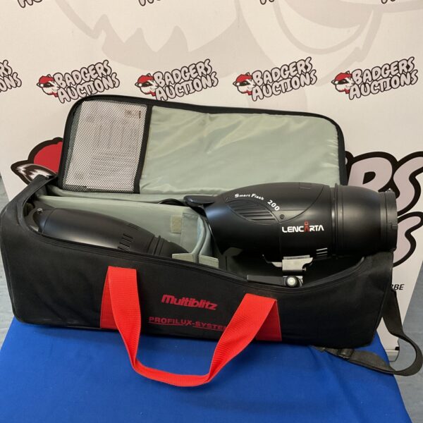 Pair of Lencarta Smart Flash 200 photography lights in carry cases.