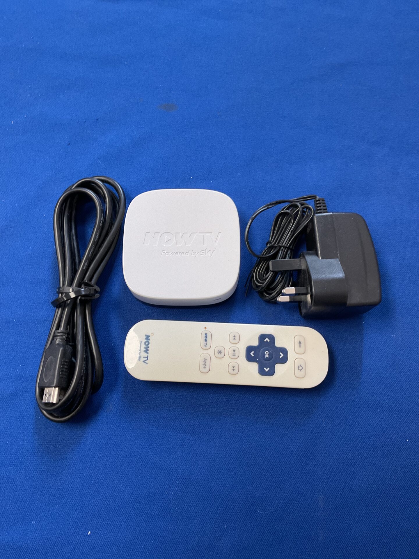 173 Now tv box with remote