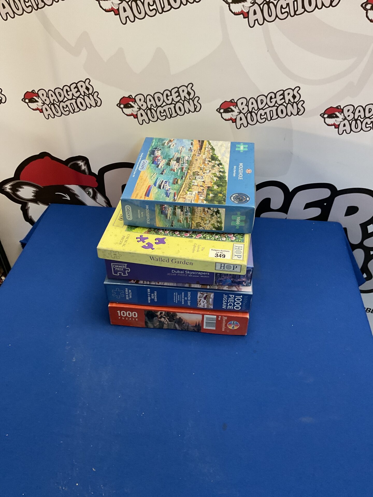 349 Bundle of mixed puzzles inc gibsons