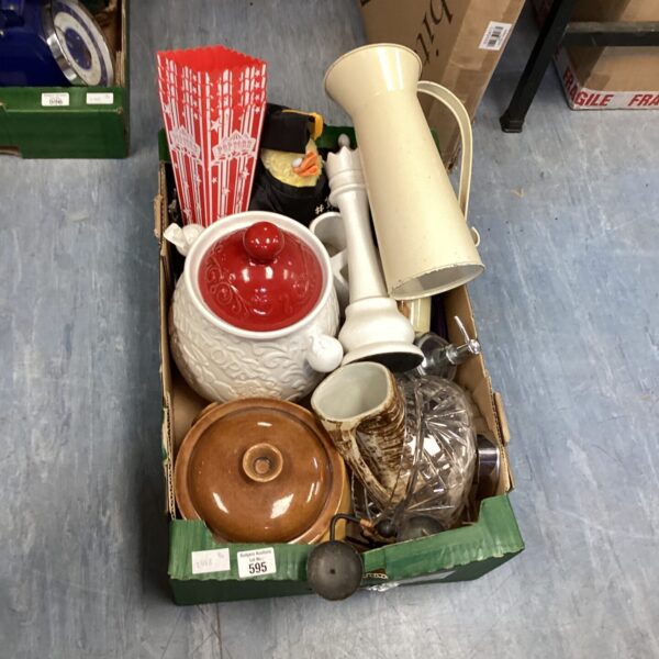 Vintage mixed lot of ceramics including a Rumtopf jar and popcorn boxes.