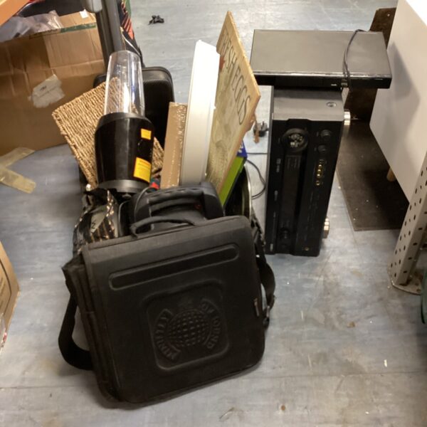 Mixed lot of vintage audio equipment including Yamaha receiver and record bag.