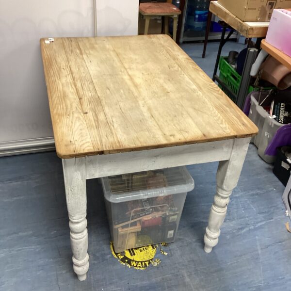 Victorian pine farmhouse table with turned legs, rustic kitchen style.