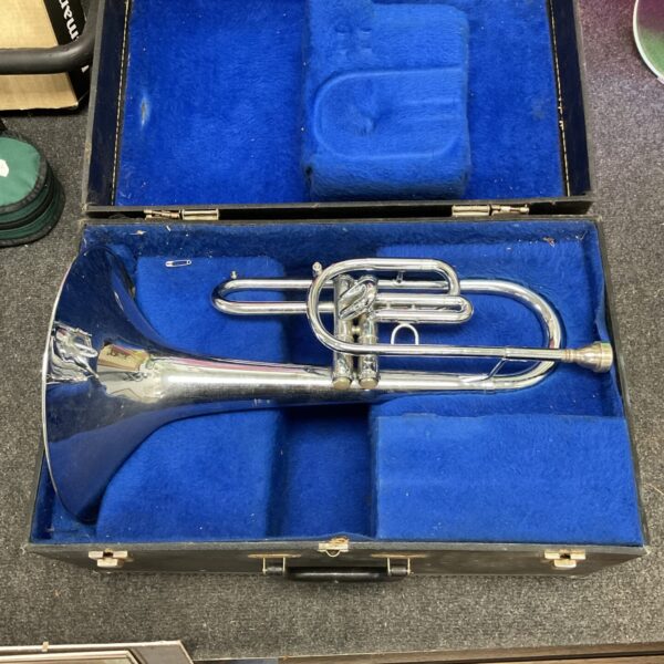 Vintage Getzen Titleist baritone horn in its original case.