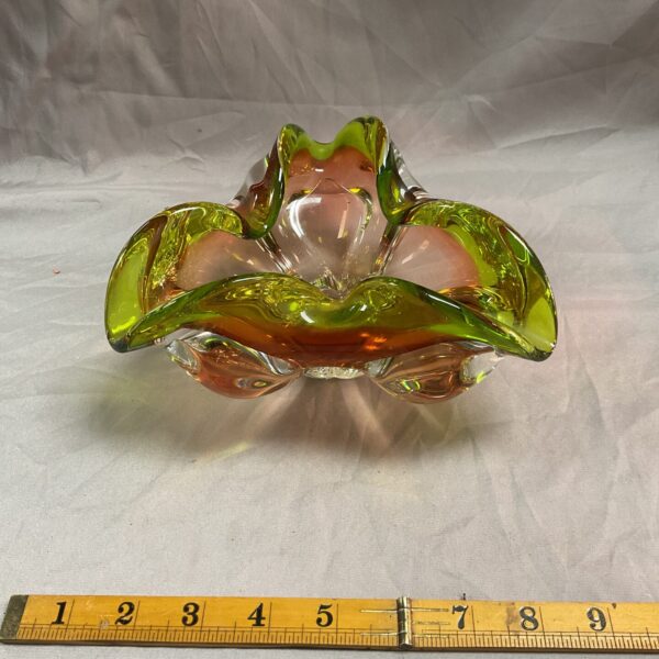 Vibrant pink and green Sommerso art glass bowl by Chribska.