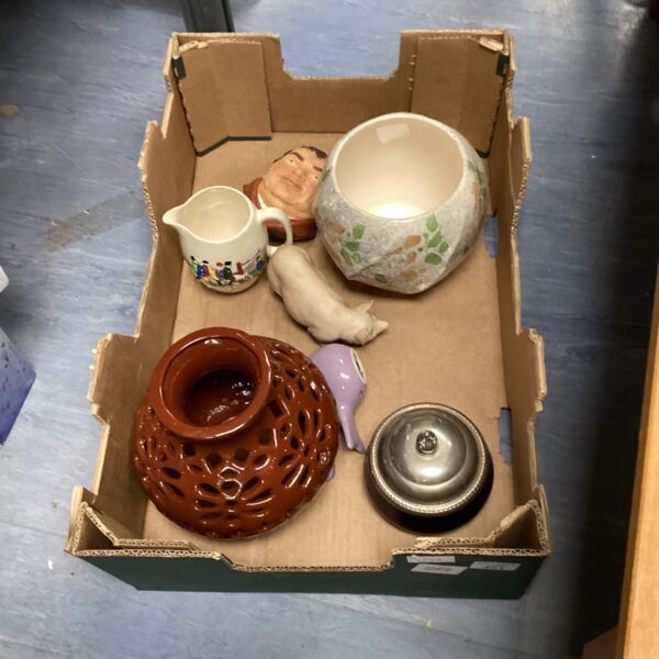 Vintage ceramic and glass collectibles lot with bonbon dish.