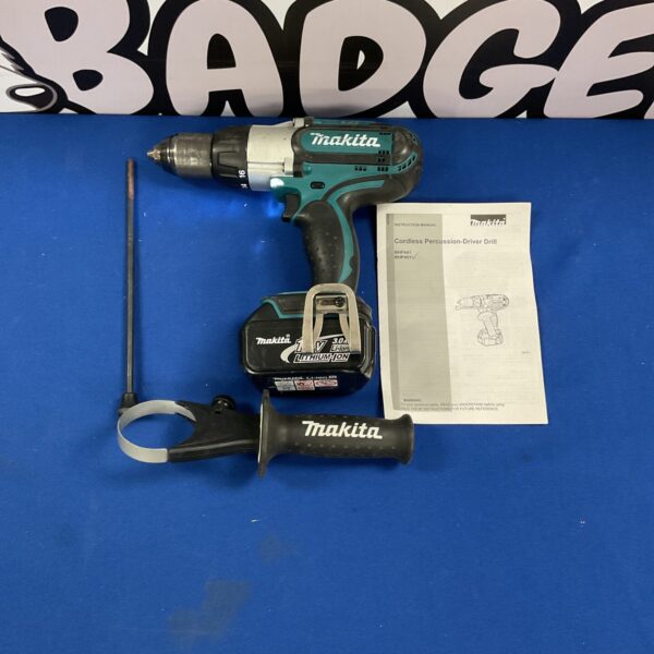 Makita BHP451 18V drill with 3.0Ah lithium battery and accessories.