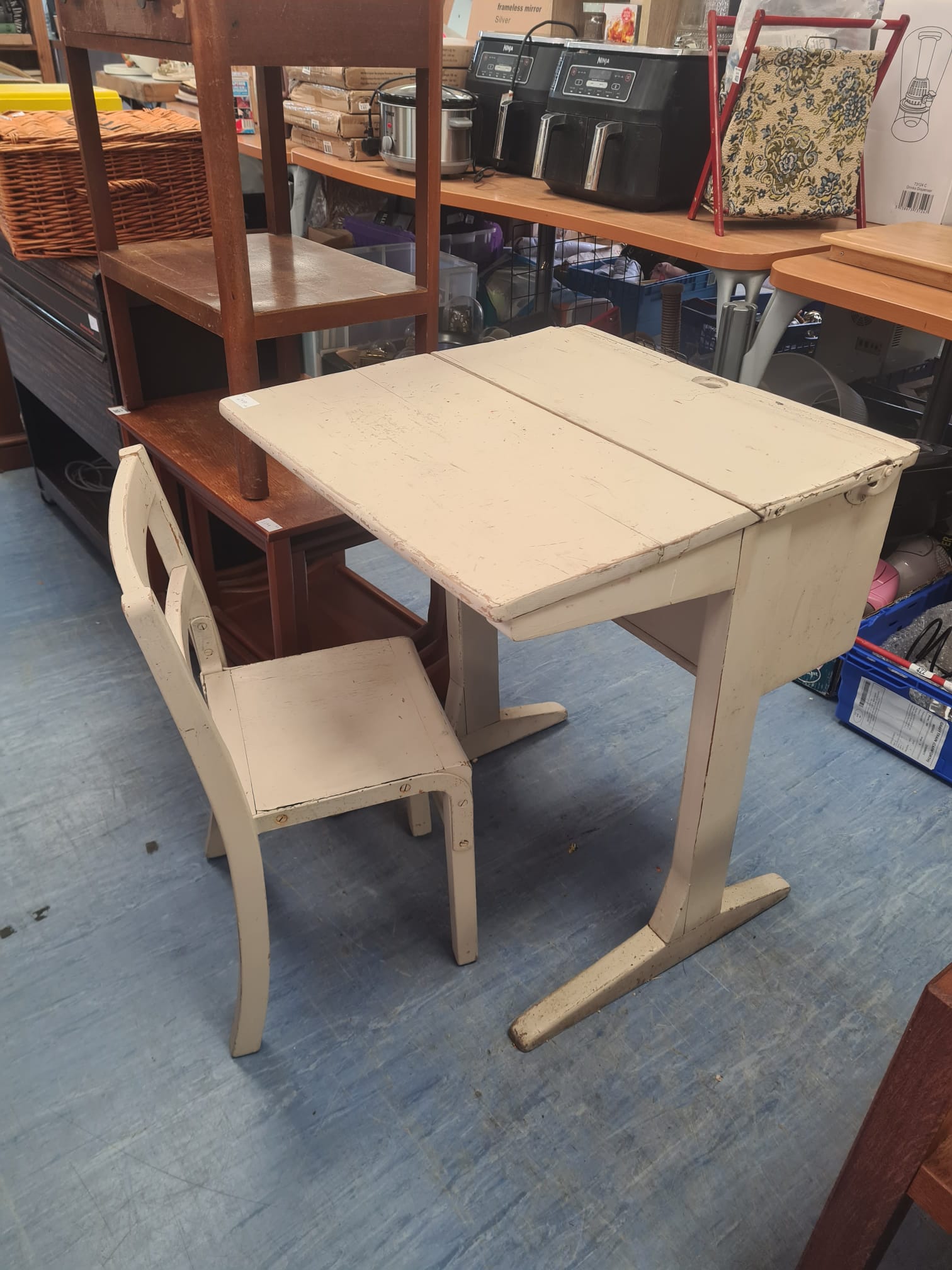 423 Vintage School Desk And Chair