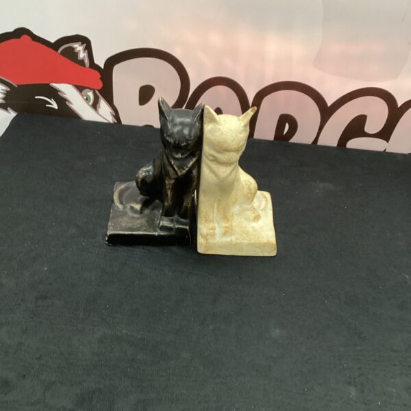 Vintage cat bookends, black and white animal figurines for desk decor.