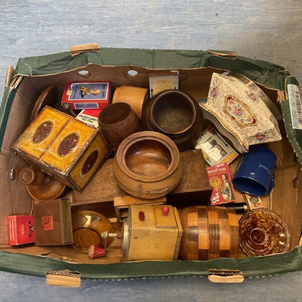Vintage mixed lot of tins and wooden bowls.