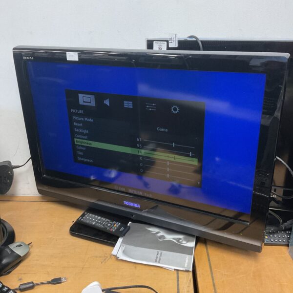 Toshiba Regza 32 inch HD TV displaying menu settings.