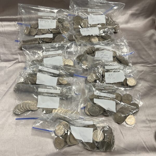 Mixed lot of British pre-decimal and decimal coins for collectors.