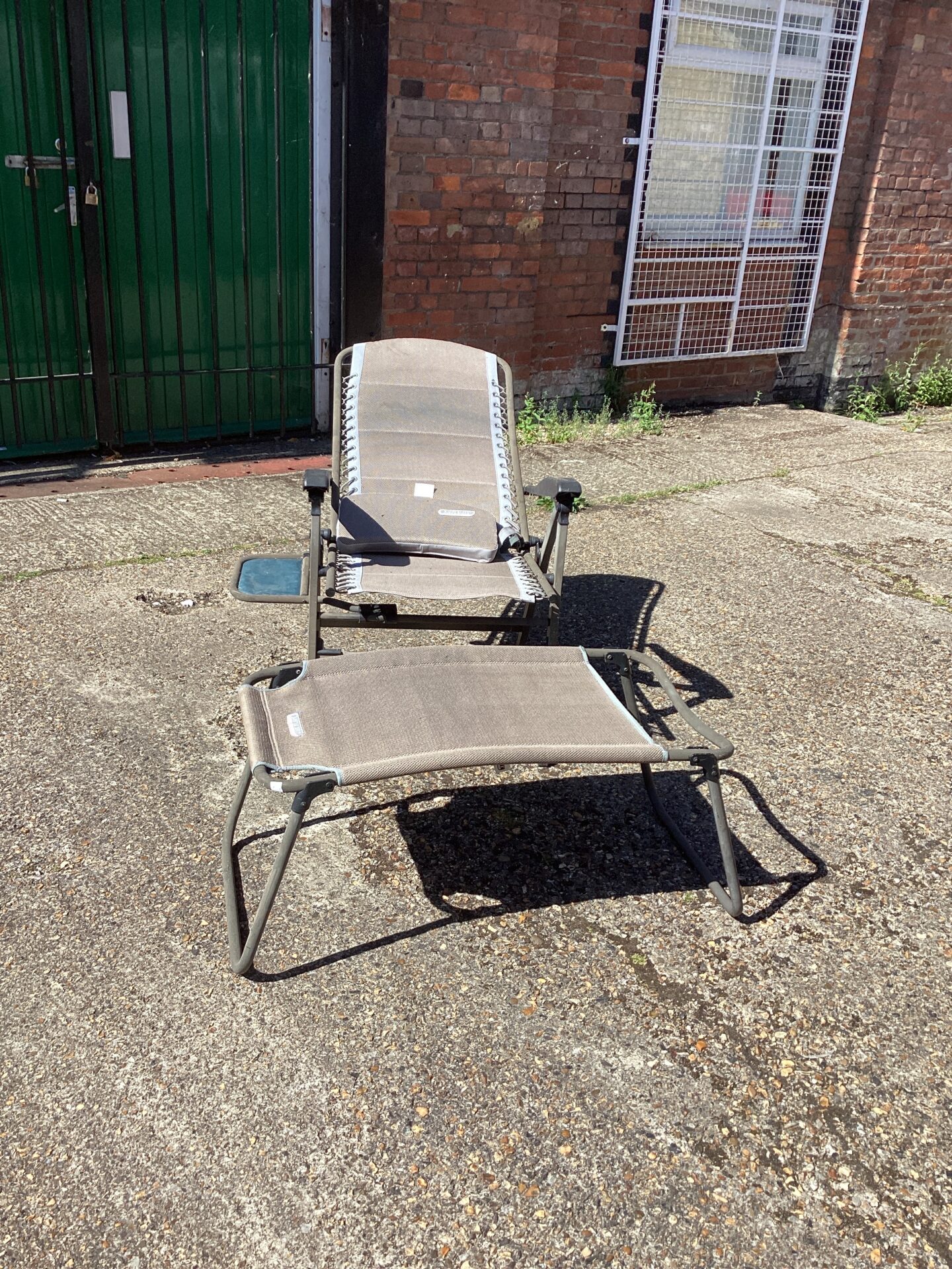 985 Quest elite Reclining Garden Chair with foot rest