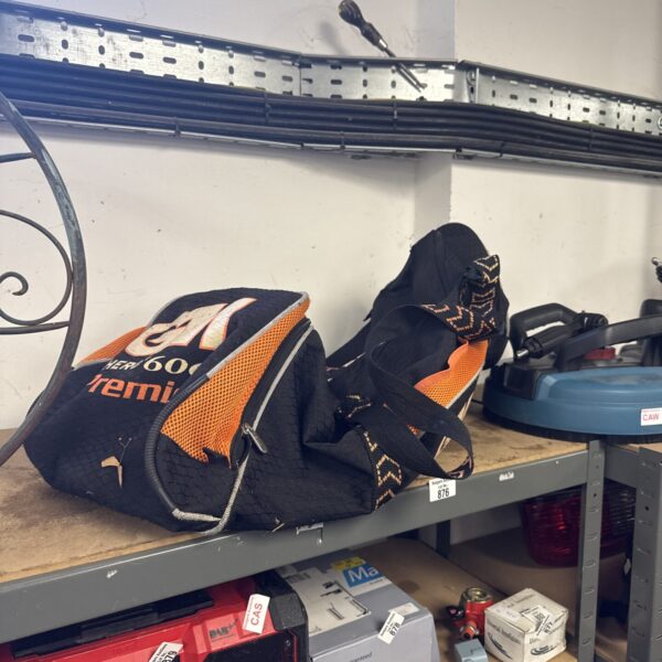 Vintage Gunn & Moore Hero 606 cricket kit bag for sports equipment.