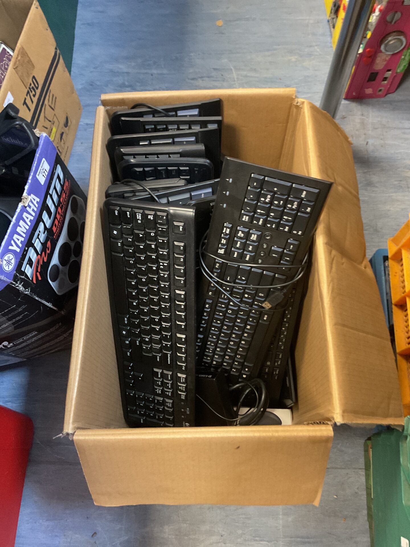 235 Box of keyboards incl. dell, lenovo, logitech, microsoft