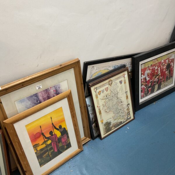 Mixed art lot featuring framed vintage and decorative prints.